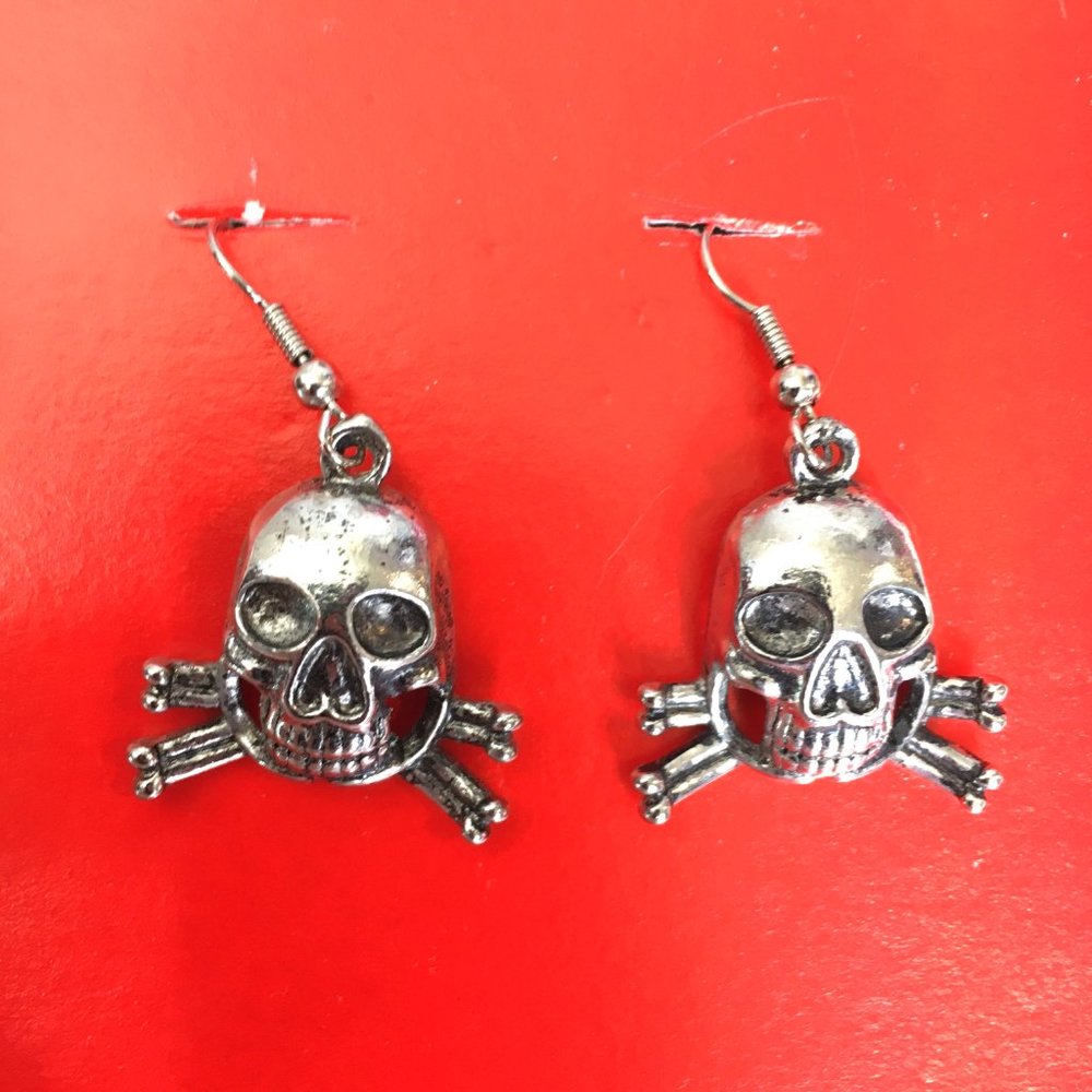 VTG 80's Rubies Metal Skull & Crossbones Earrings NOS NWT